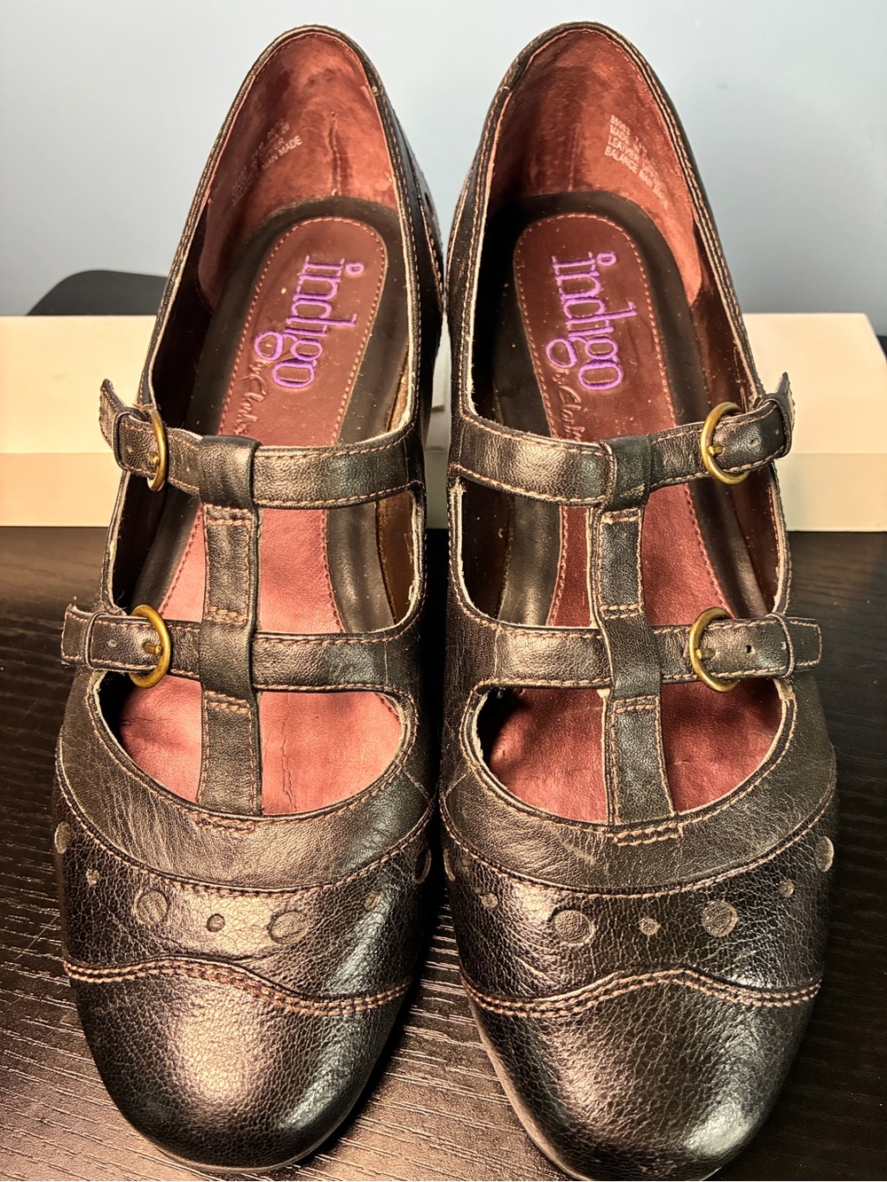 Clarks Indigo Women's Black T-Strap Leather Flatswith Buckles